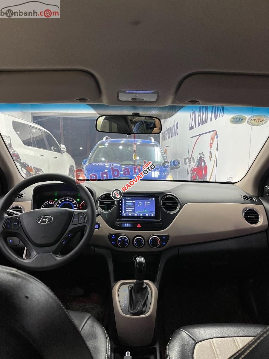 Bán Hyundai Grand i10 1.0 AT đời 2016, màu bạc, xe nhập còn mới, giá tốt-4