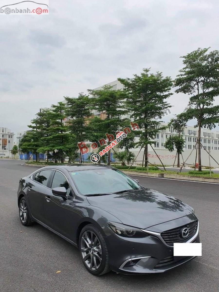 Bán xe Mazda 6 2.0L Premium 2017, màu xám chính chủ, giá 745tr-0