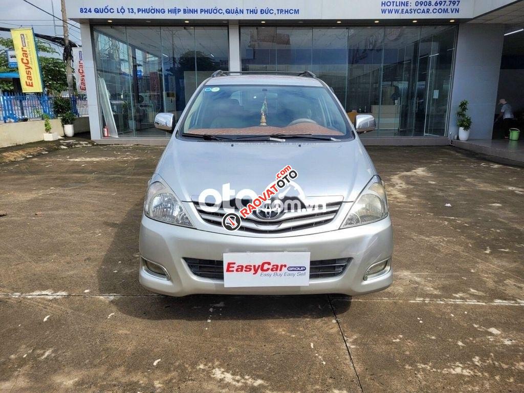 Bán Toyota Innova MT năm 2011, màu bạc số sàn-6