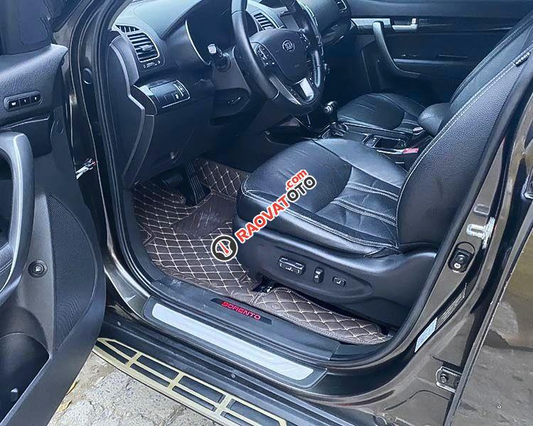 Cần bán xe Kia Sorento GATH sản xuất 2015, màu nâu-7