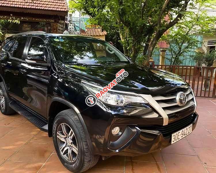 Cần bán xe Toyota Fortuner 2.4G 4x2 MT sản xuất năm 2017, màu đen, nhập khẩu-0