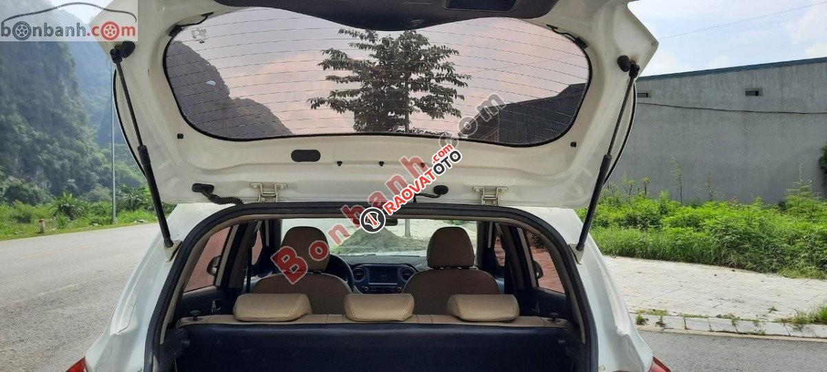 Cần bán gấp Hyundai Grand i10 1.0 MT năm 2017, màu trắng, 269tr-0