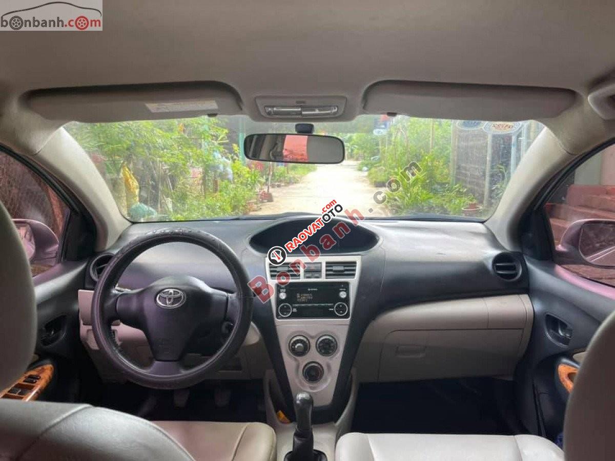 Cần bán gấp Toyota Vios 1.5E năm 2008, màu bạc-0