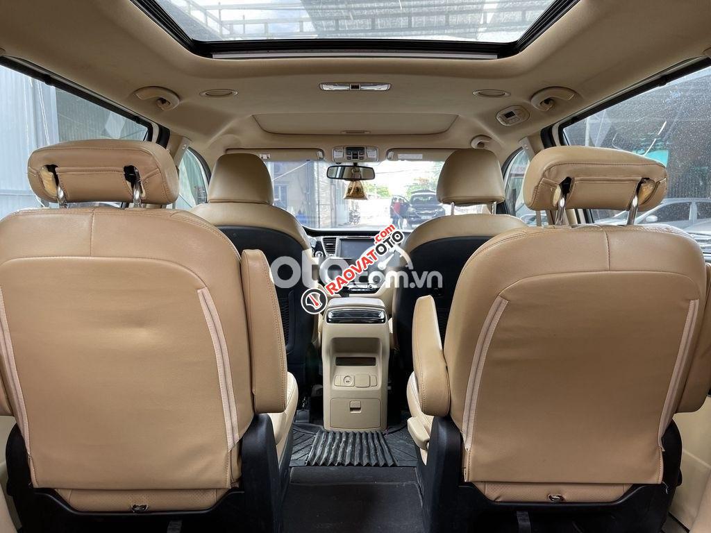 Bán xe Kia Sedona 3.3GATH năm 2016, màu trắng-3