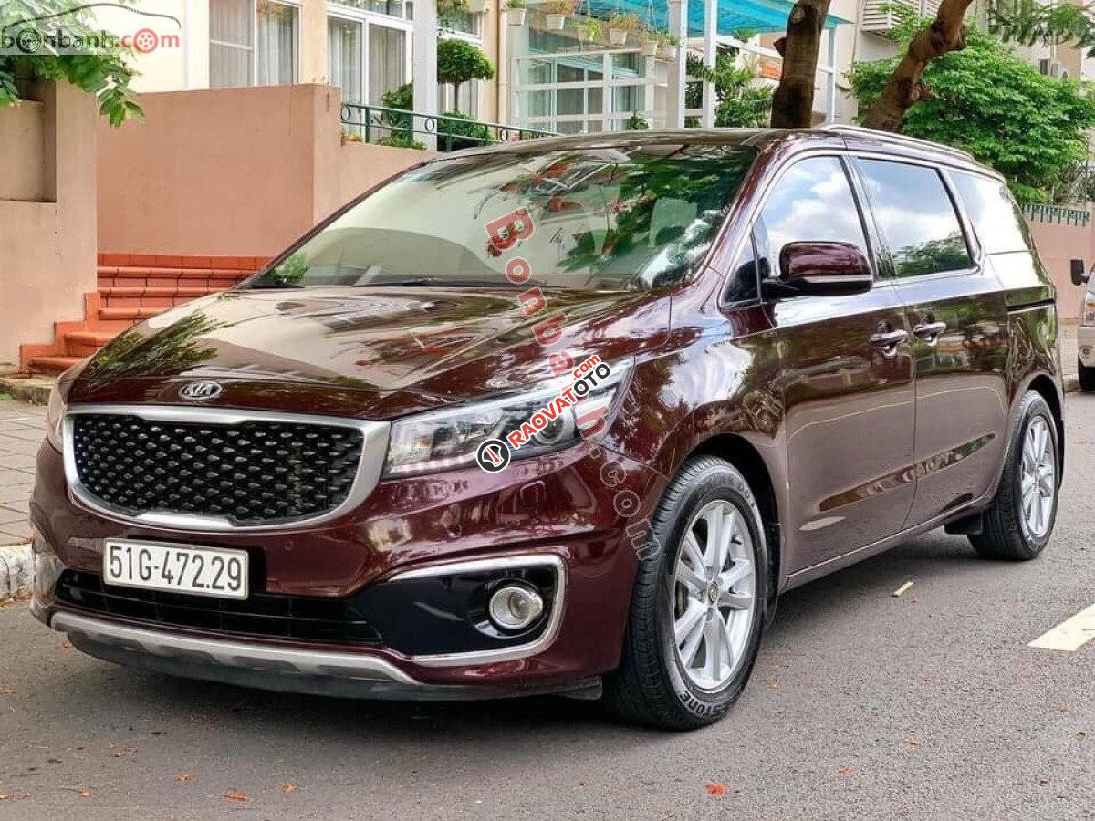 Bán ô tô Kia Sedona 2.2L DATH sản xuất 2017, màu đỏ, giá chỉ 846 triệu-1