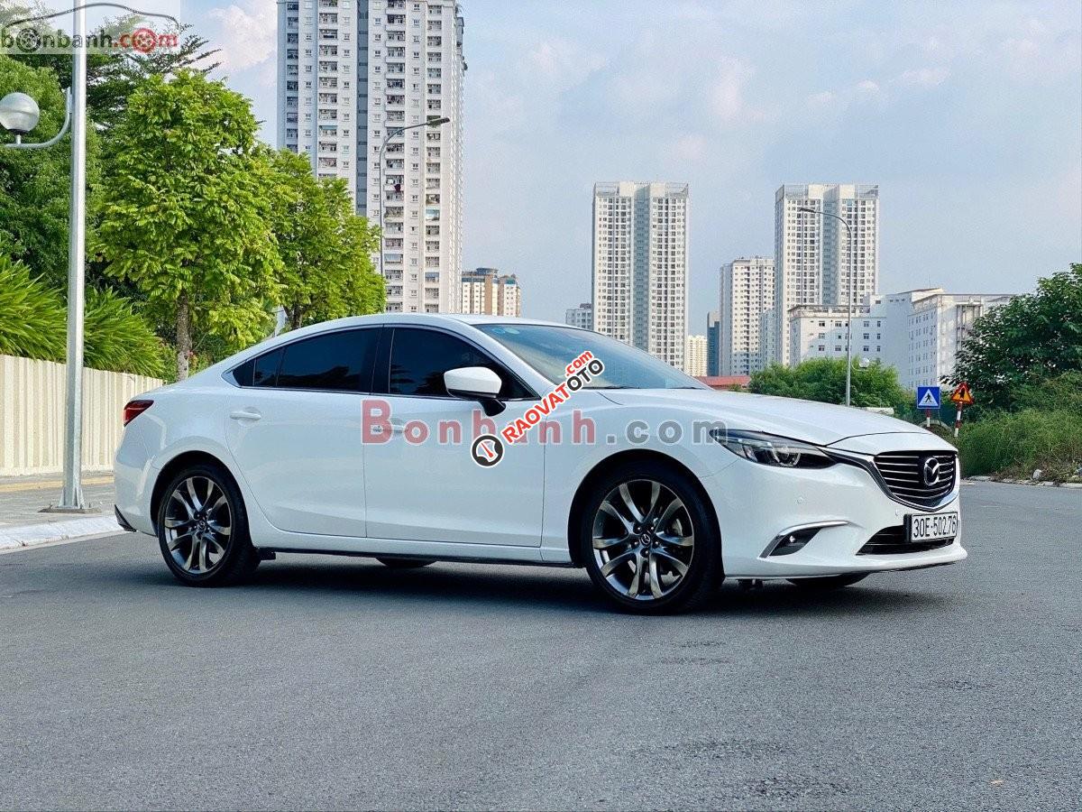 Cần bán lại xe Mazda 6 2.0L Premium đời 2017, màu trắng, 695tr-2