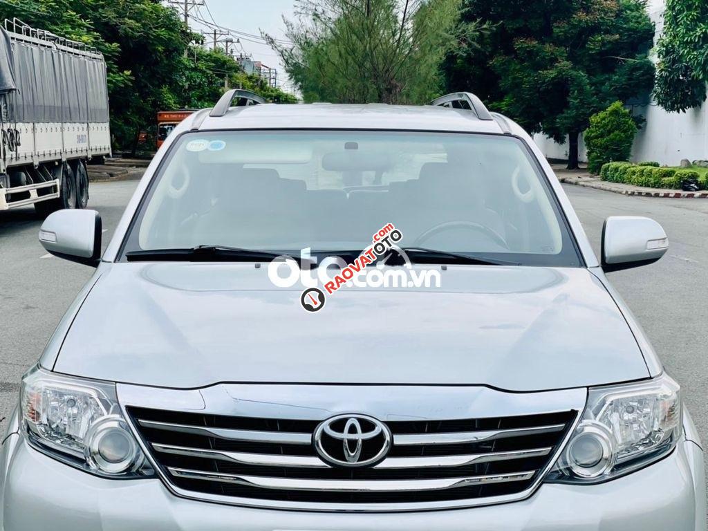Bán Toyota Fortuner 2.7V năm sản xuất 2015 còn mới, 599tr-10