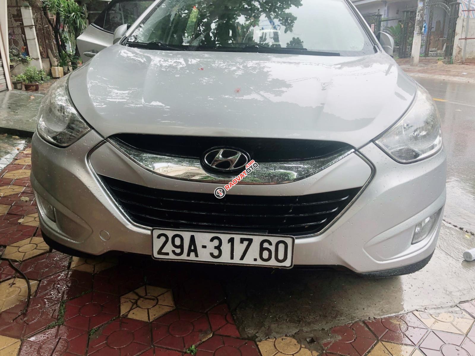 Cần bán lại xe Hyundai Tucson 2.0 AT 4WD năm 2011 giá cạnh tranh-0