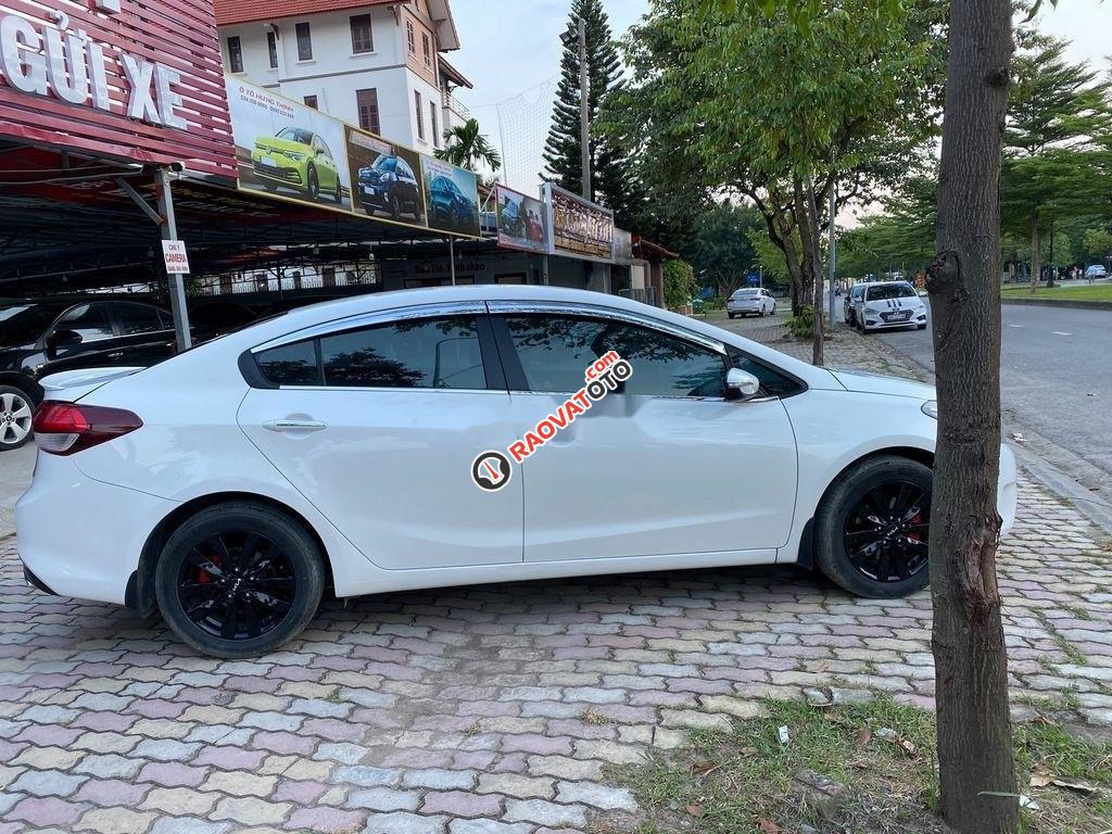 Bán Kia Cerato MT 2017, màu trắng, giá tốt-9