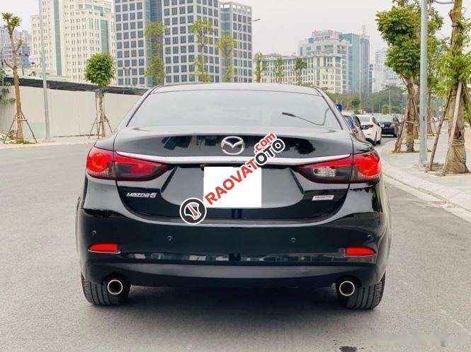 Cần bán Mazda 6 2.0L năm 2016, màu đen còn mới-4