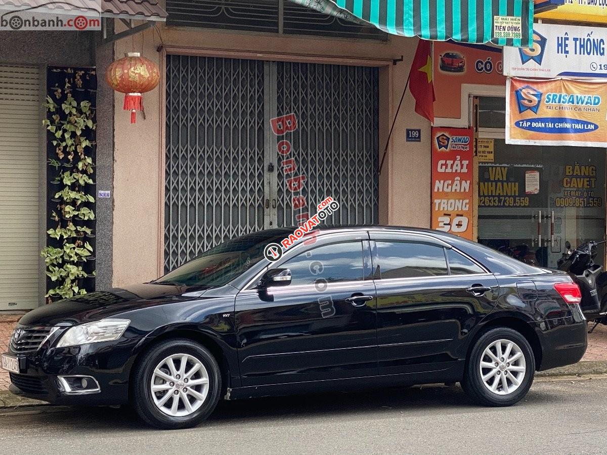 Bán Toyota Camry G năm 2010, màu đen còn mới-6