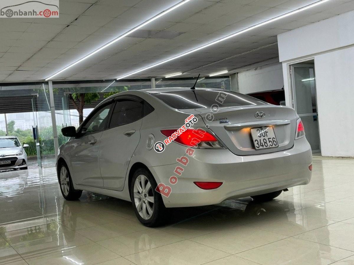 Cần bán lại xe Hyundai Accent 1.4 MT đời 2015, màu bạc, nhập khẩu số sàn, 325tr-4