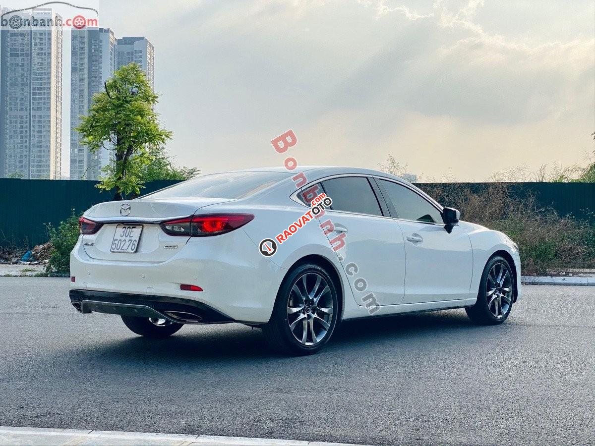 Cần bán lại xe Mazda 6 2.0L Premium đời 2017, màu trắng, 695tr-4