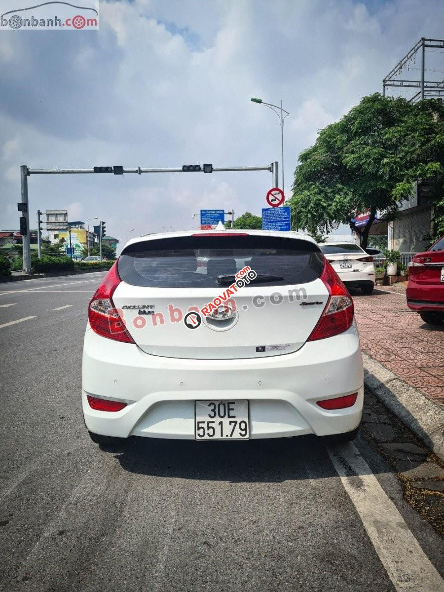 Xe Hyundai Accent 1.4AT đời 2015, màu trắng -1