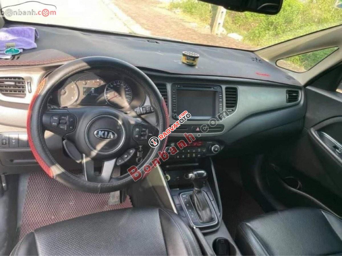 Bán Kia Rondo GAT 2015, màu trắng, giá tốt-4