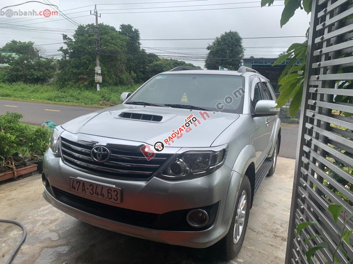 Bán Toyota Fortuner 2.5G đời 2014, màu bạc xe gia đình-4