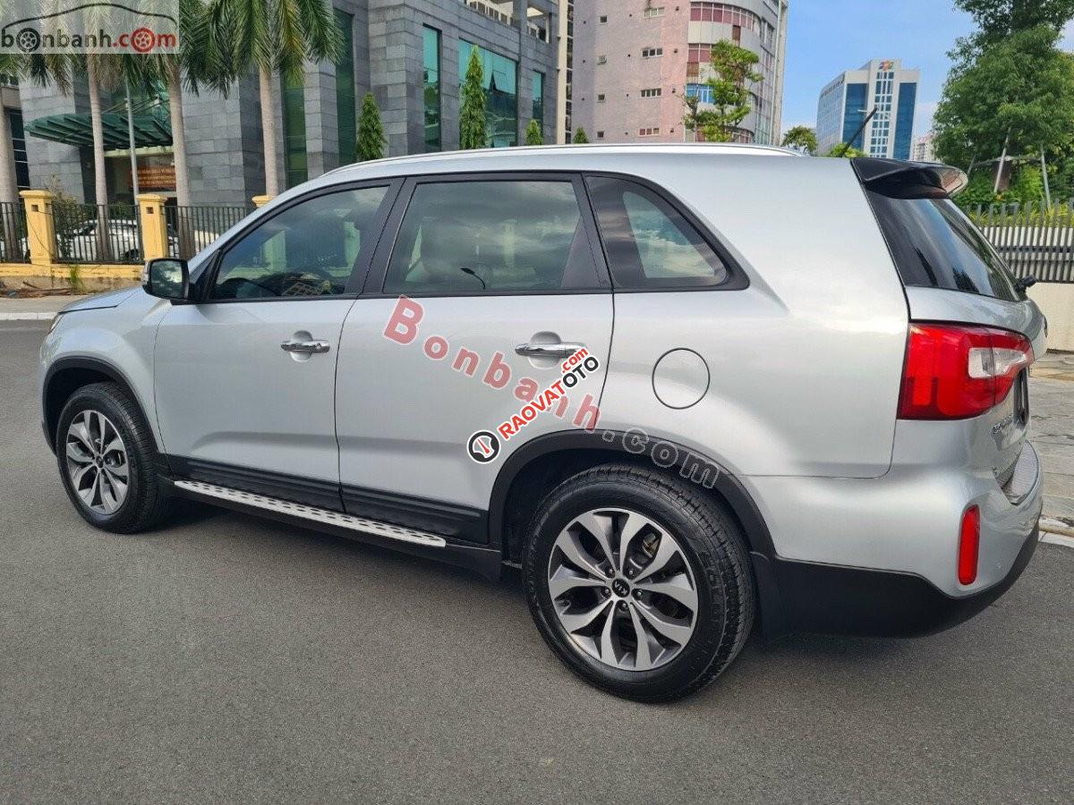 Bán Kia Sorento GAT đời 2017, màu bạc-3