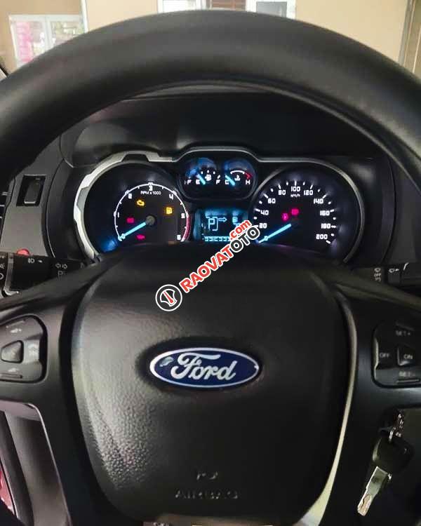 Cần bán Ford Ranger XLS 2.2L 4x2 AT đời 2017, màu đỏ, xe nhập  -1