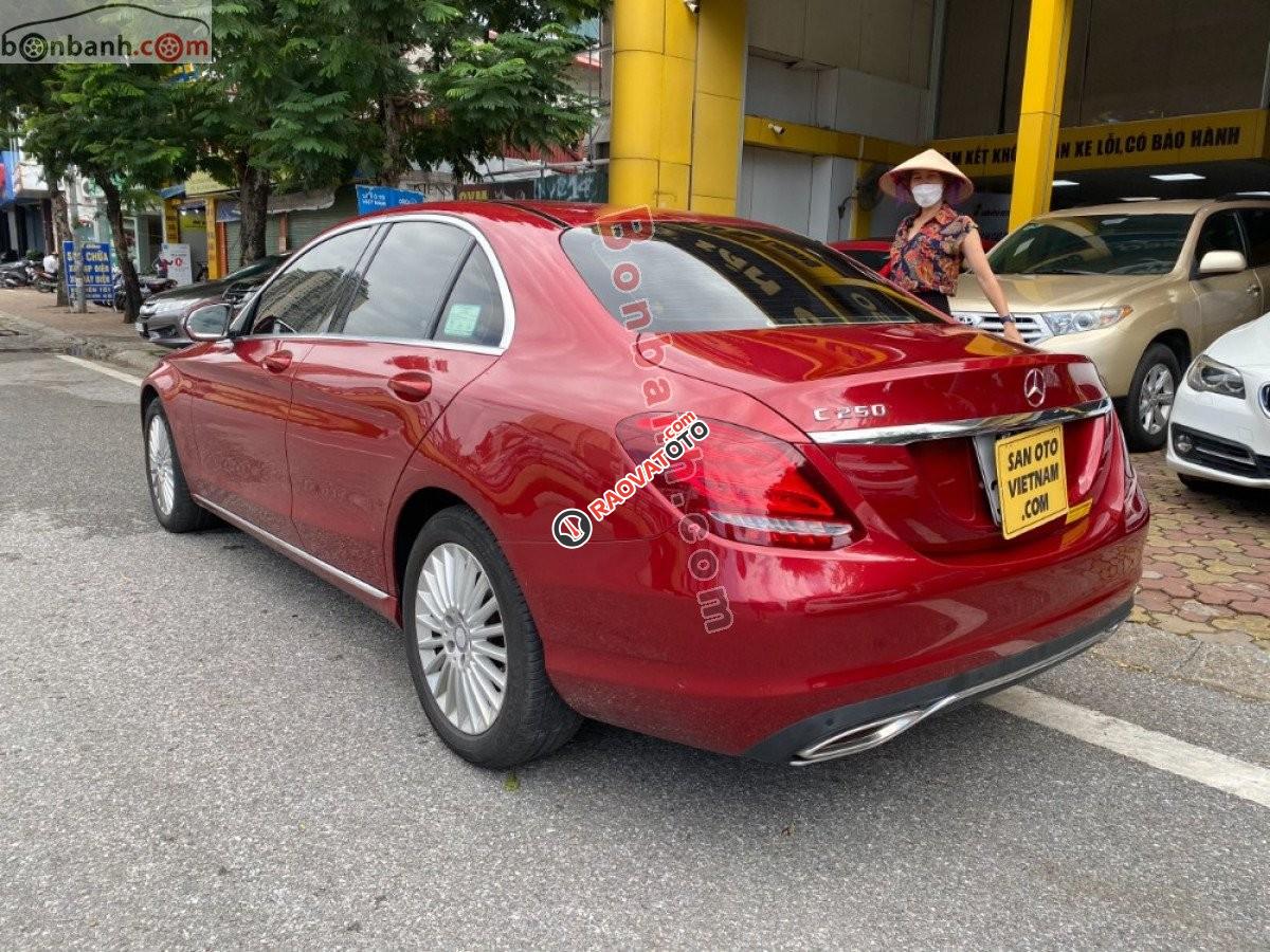 Cần bán Mercedes C250 Exclusive đời 2016, màu đỏ-2