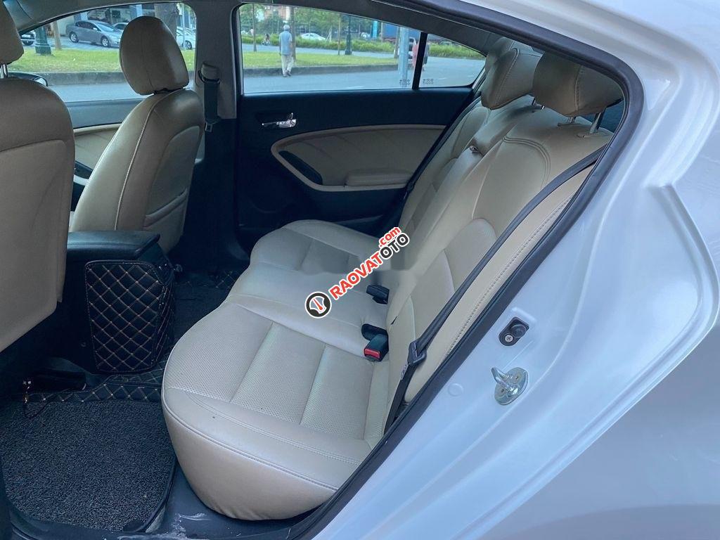 Bán Kia Cerato MT 2017, màu trắng, giá tốt-7