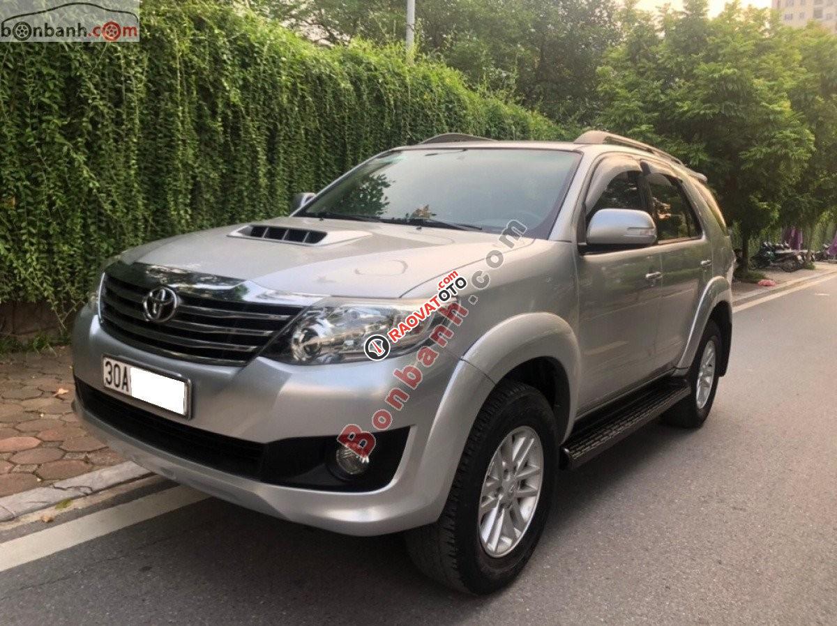 Bán xe Toyota Fortuner 2.5G năm 2014, giá 595tr-9