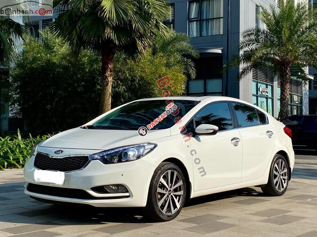 Cần bán gấp Kia K3 2.0 2015, màu trắng  -3