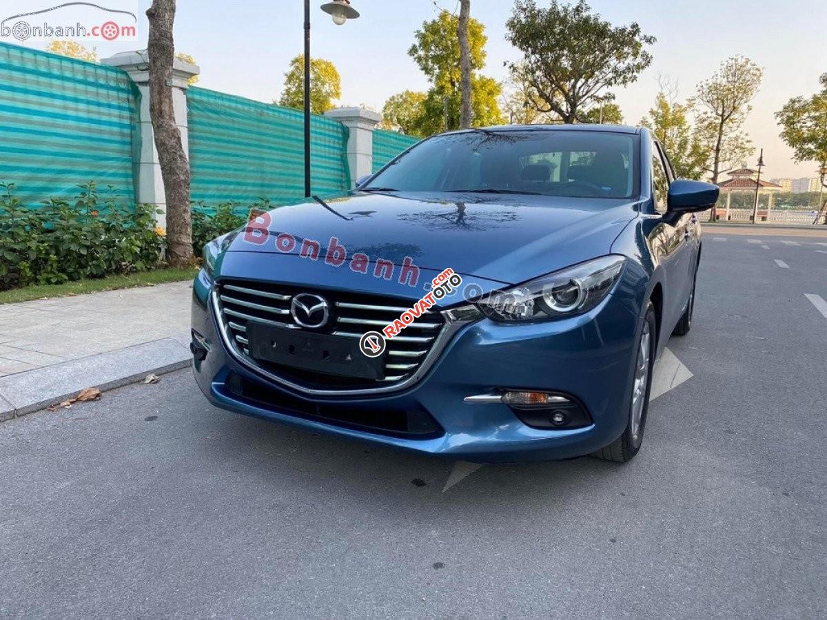 Cần bán Mazda 3 1.5 sản xuất 2017, màu xanh lam còn mới-1