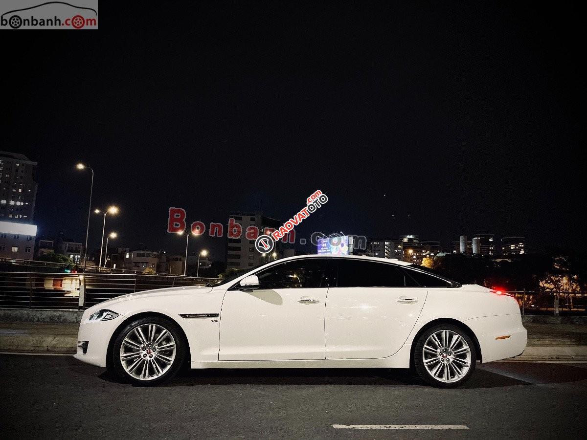 Xe Jaguar XJL năm 2016, màu trắng, nhập khẩu còn mới-2