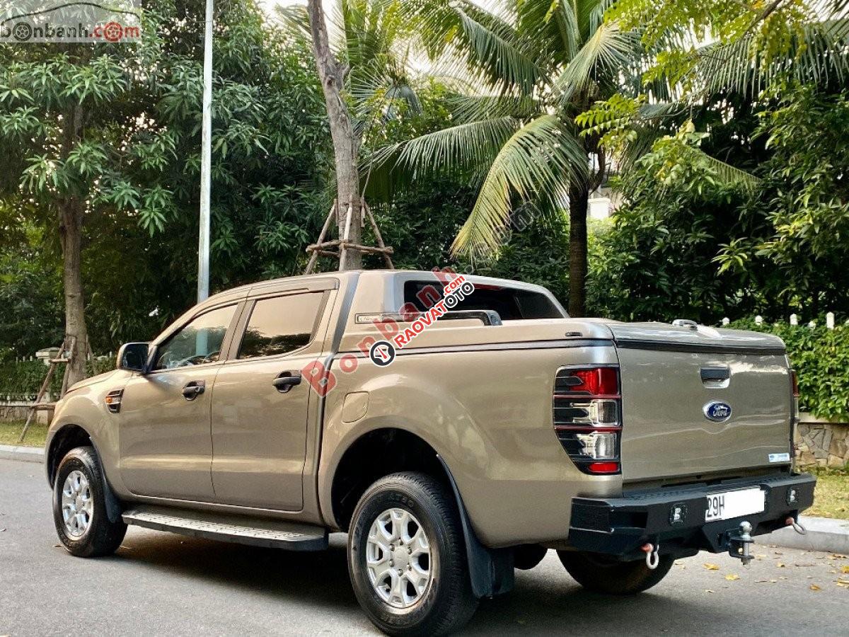 Cần bán xe Ford Ranger XLS 2.2L 4x2 AT sản xuất năm 2016, nhập khẩu-7