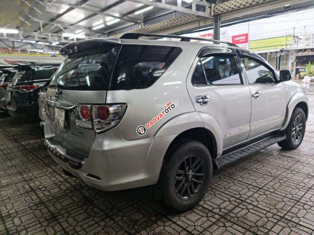 Bán Toyota Fortuner 2.5 G 2013, màu bạc còn mới-1