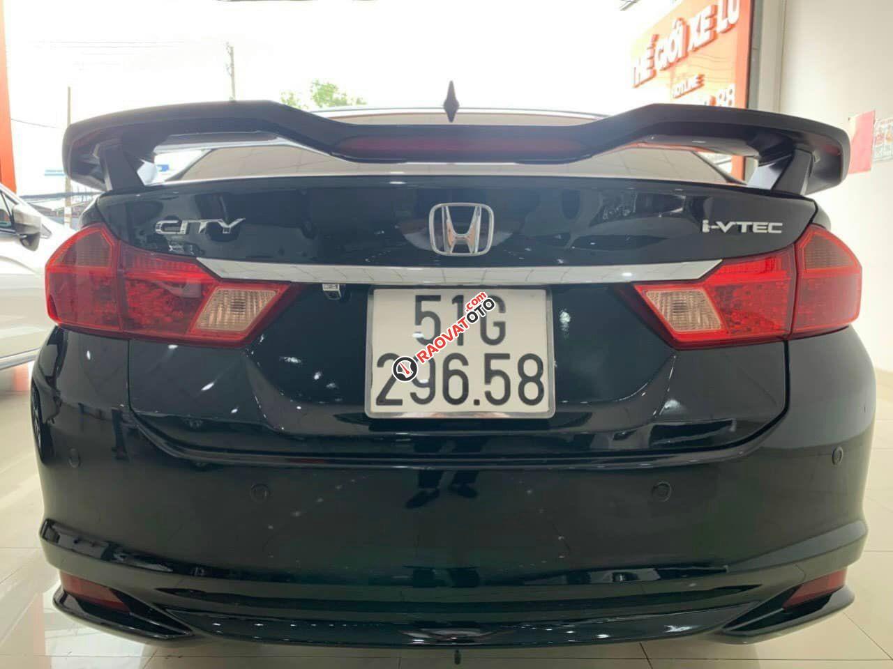 Cần bán lại xe Honda City 1.5AT năm sản xuất 2017, màu đen số tự động-2