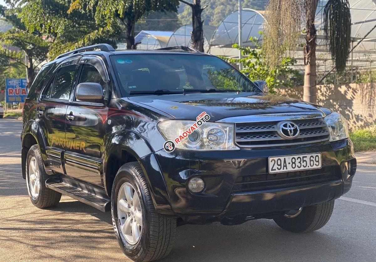 Cần bán lại xe Toyota Fortuner 2.5G đời 2010, màu đen xe gia đình, 495tr-1