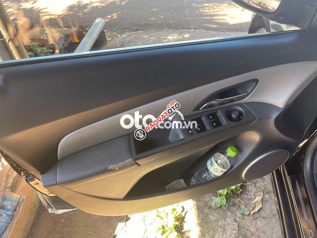 Bán ô tô Chevrolet Cruze LTZ sản xuất 2010, màu đen còn mới-3