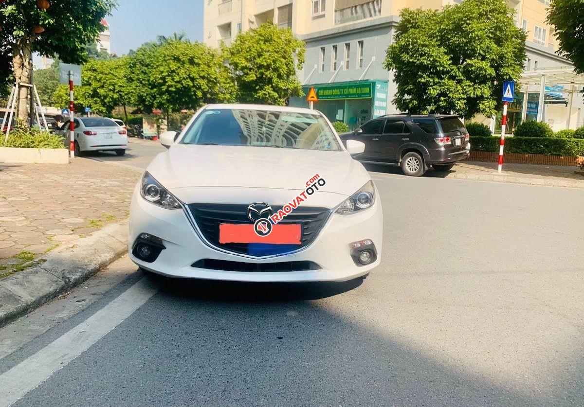 Cần bán Mazda 3 1.5 sản xuất 2017, màu trắng, 490tr-0