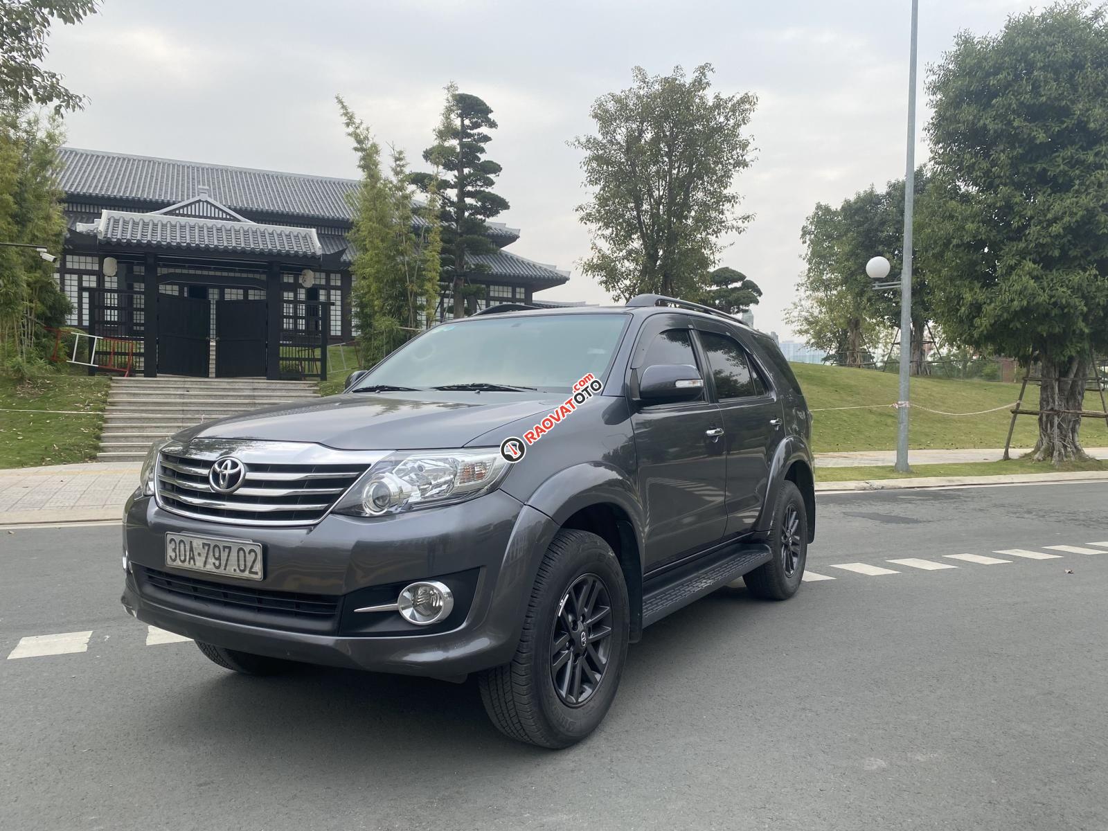 Bán Toyota Fortuner 2.7V năm 2015 giá cạnh tranh-9