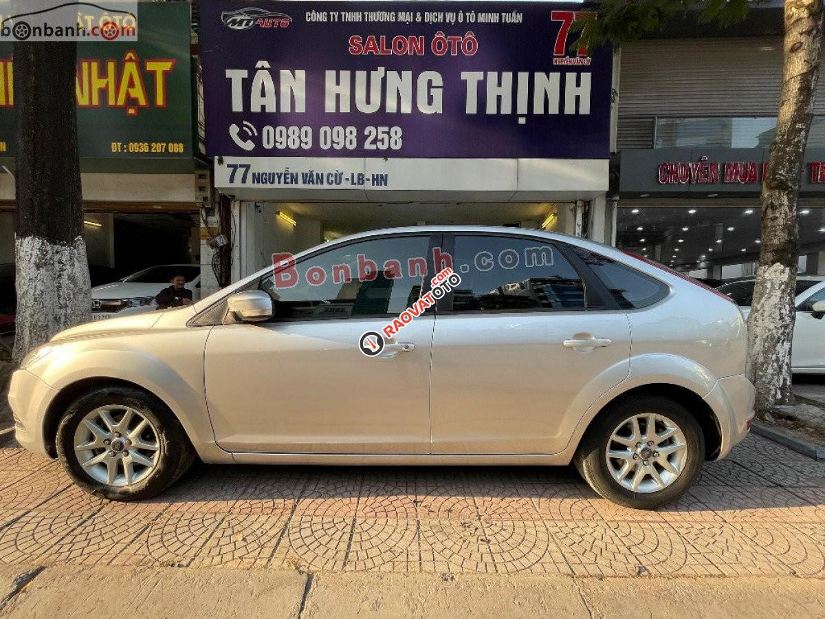 Bán xe Ford Focus 1.8 AT 2009, màu bạc  -0