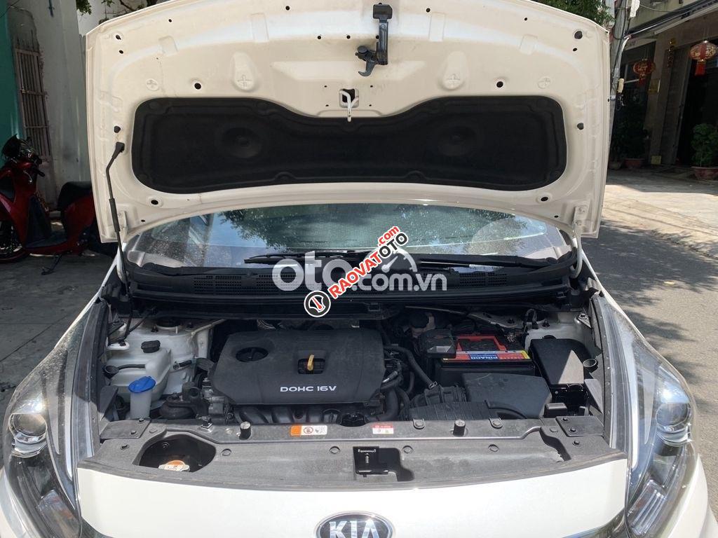 Cần bán xe Kia Rondo GAT đời 2019, màu trắng giá cạnh tranh-7