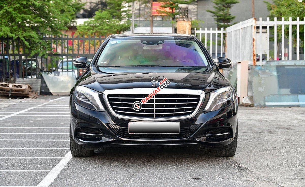 Bán Mercedes năm 2014, màu đen còn mới-0