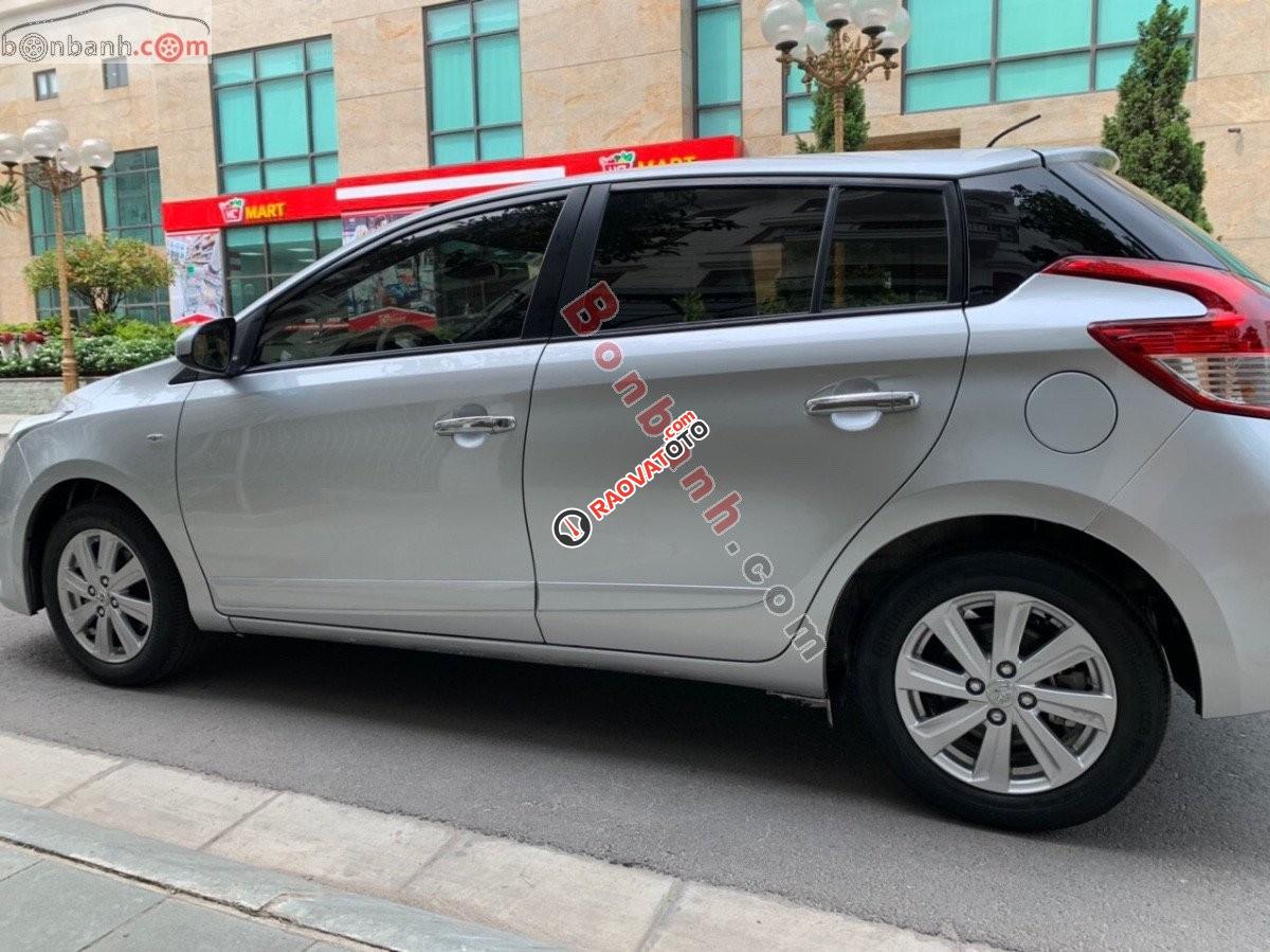 Bán Toyota Yaris 1.3 E đời 2014, màu bạc, xe nhập còn mới, giá chỉ 415 triệu-2
