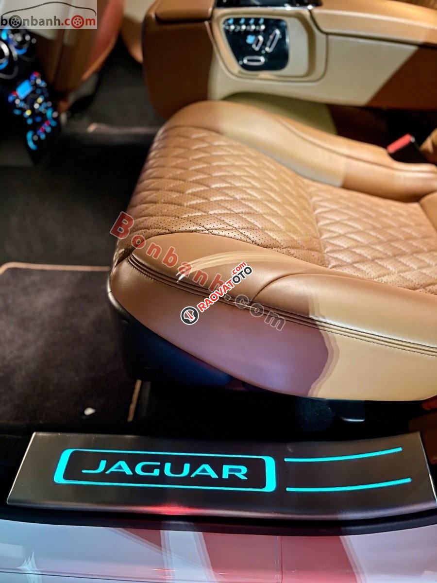 Xe Jaguar XJL năm 2016, màu trắng, nhập khẩu còn mới-2