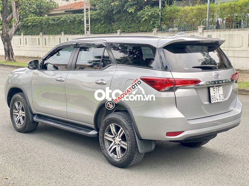 Cần bán xe Toyota Fortuner 2.7V năm 2017, màu xám, xe nhập-3