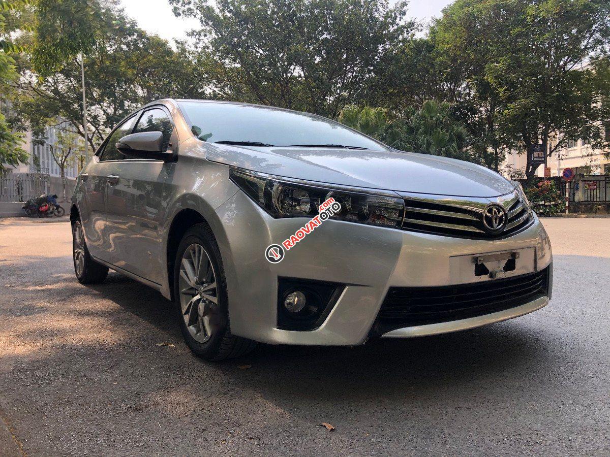 Cần bán gấp Toyota Corolla Altis 1.8 G 2017, màu bạc xe gia đình-6