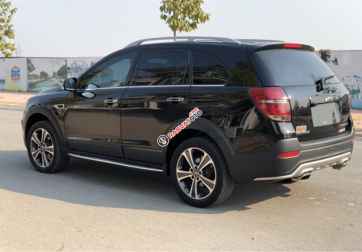 Xe Chevrolet Captiva 2.4 LTZ đời 2016, màu đen  -2