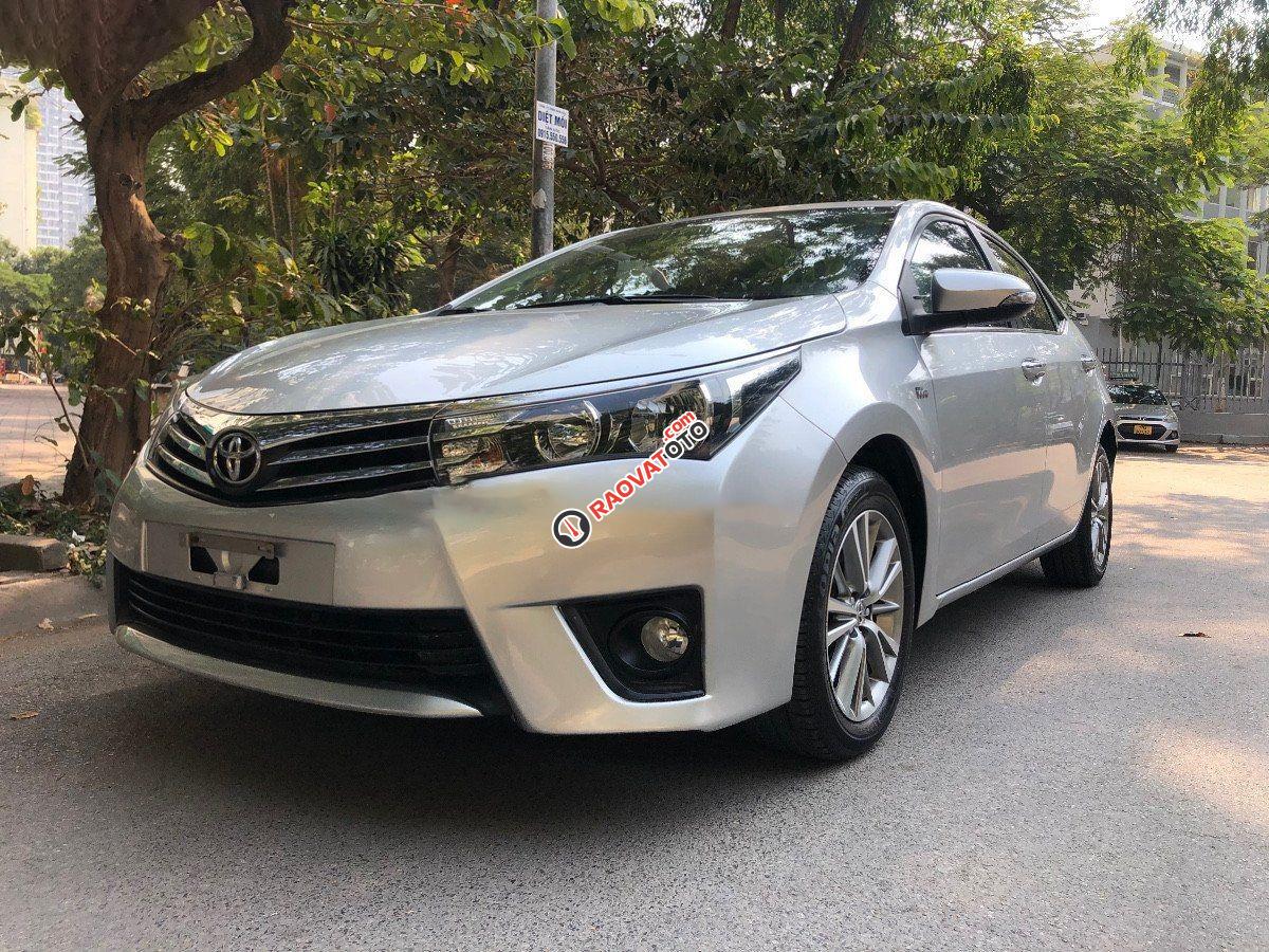 Cần bán gấp Toyota Corolla Altis 1.8 G 2017, màu bạc xe gia đình-2