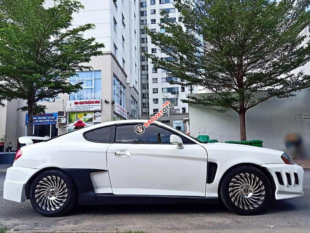 Cần bán gấp Hyundai Tuscani đời 2008, màu trắng, nhập khẩu-3