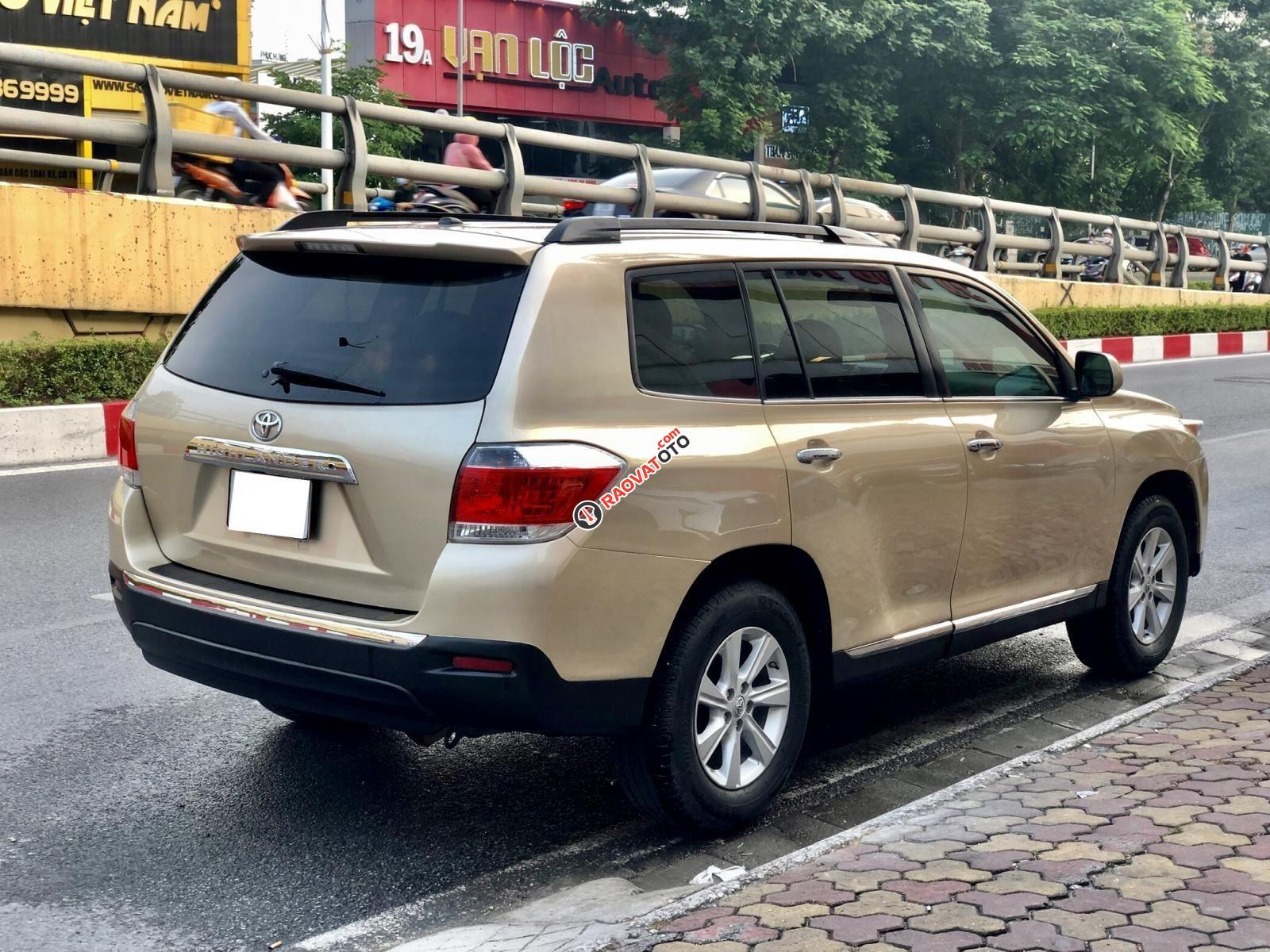 Bán Toyota Highlander LE năm 2011, giá chỉ 760 triệu-19