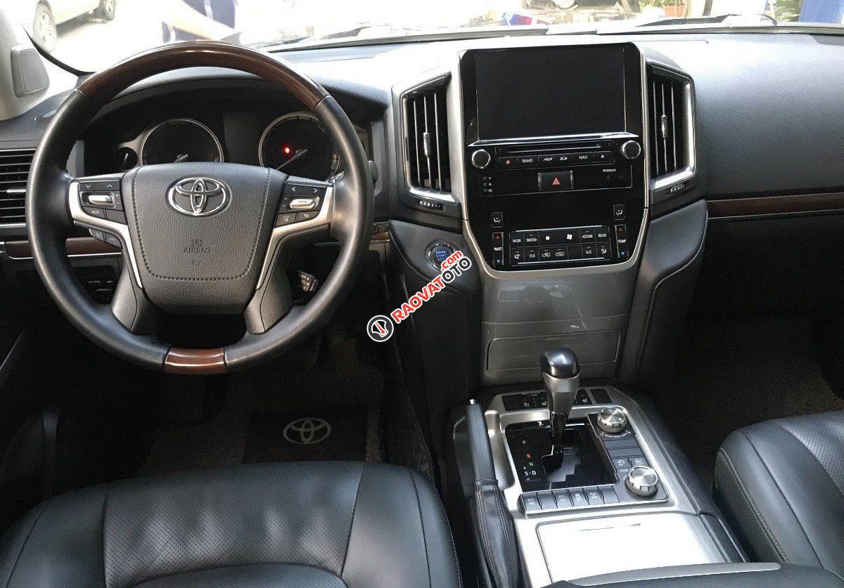 Cần bán xe Toyota Land Cruiser Vx 2016, màu đen, nhập khẩu  -0