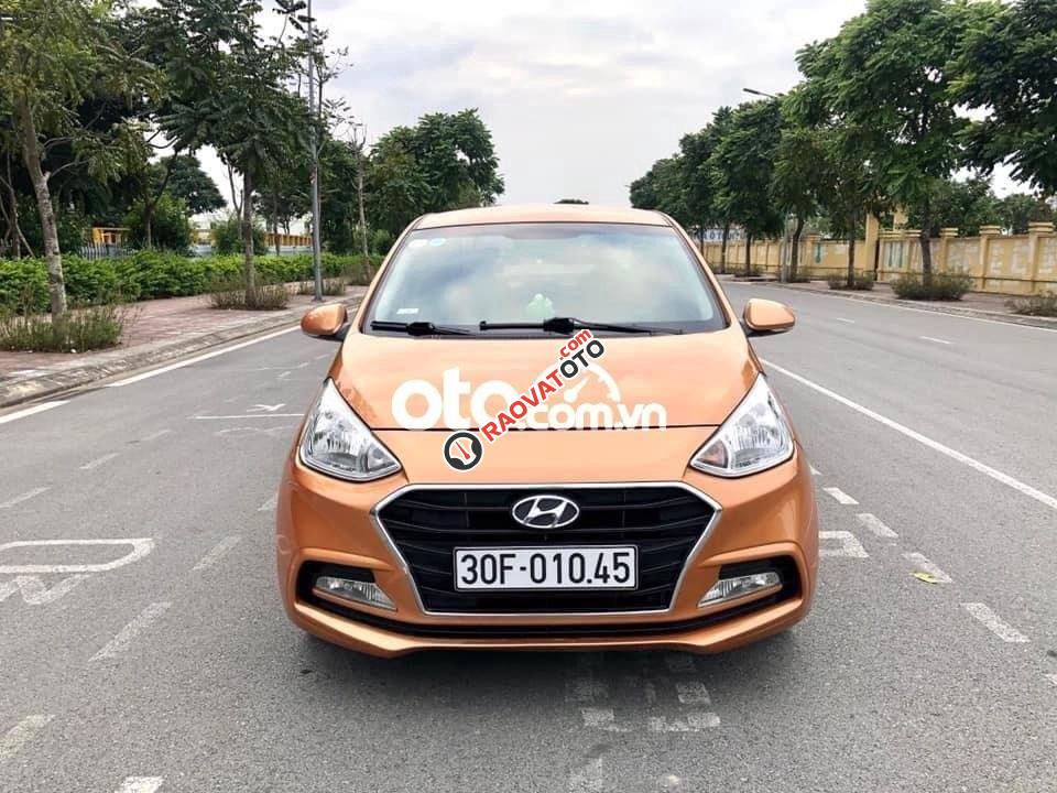 Bán Hyundai Grand i10 AT sản xuất năm 2017 xe gia đình-0