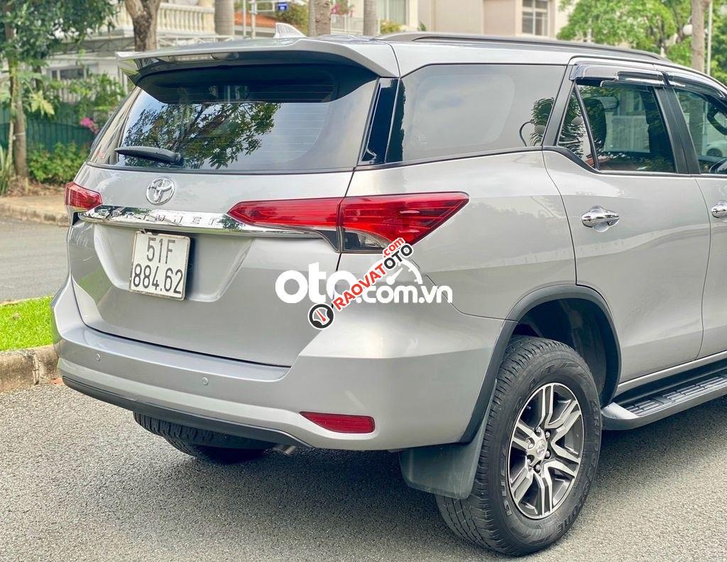 Cần bán xe Toyota Fortuner 2.7V năm 2017, màu xám, xe nhập-5
