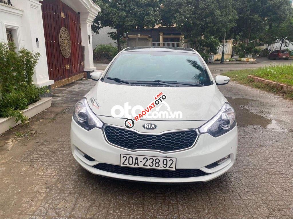 Cần bán xe Kia K3 2.0AT năm 2015, màu trắng-2